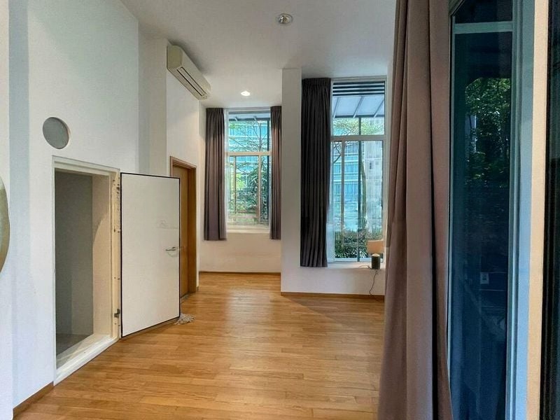 THE PEAK @ CAIRNHILL I 9