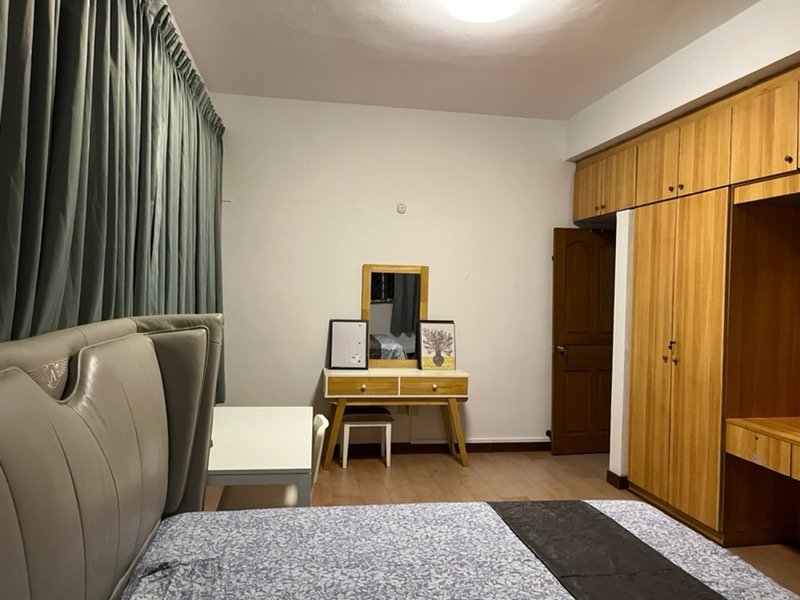 ELIZABETH TOWER 11