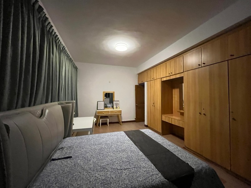 ELIZABETH TOWER 34