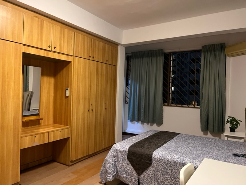 ELIZABETH TOWER 8