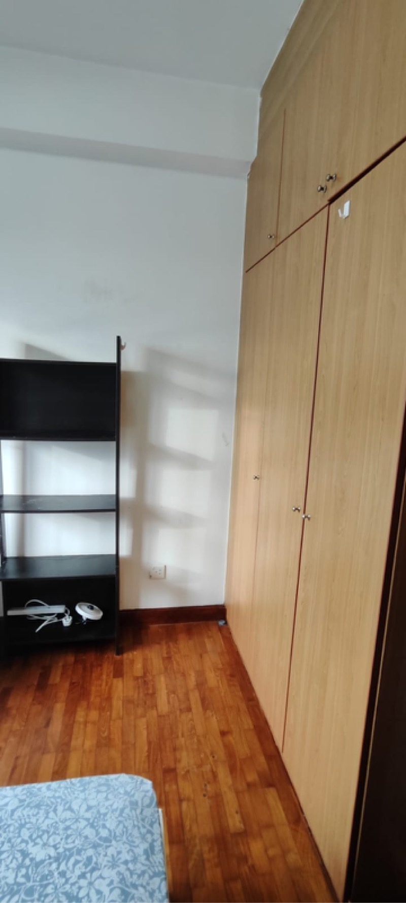 BURLINGTON SQUARE 12