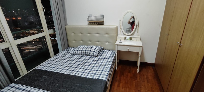 BURLINGTON SQUARE 22