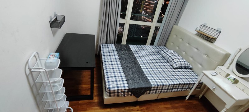 BURLINGTON SQUARE 23