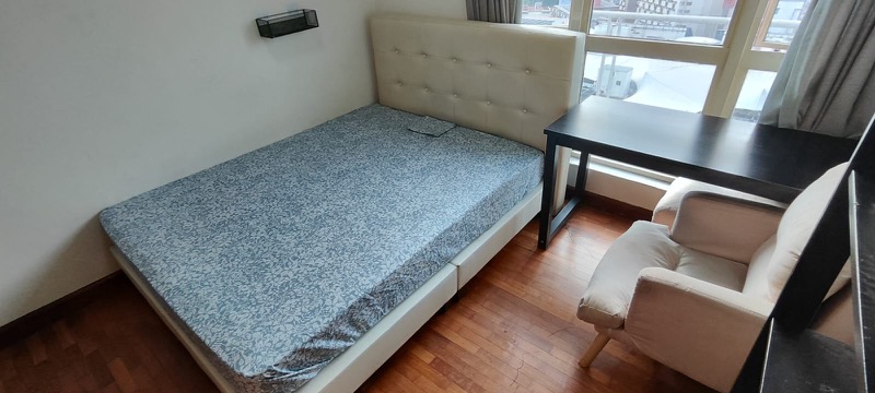 BURLINGTON SQUARE 24