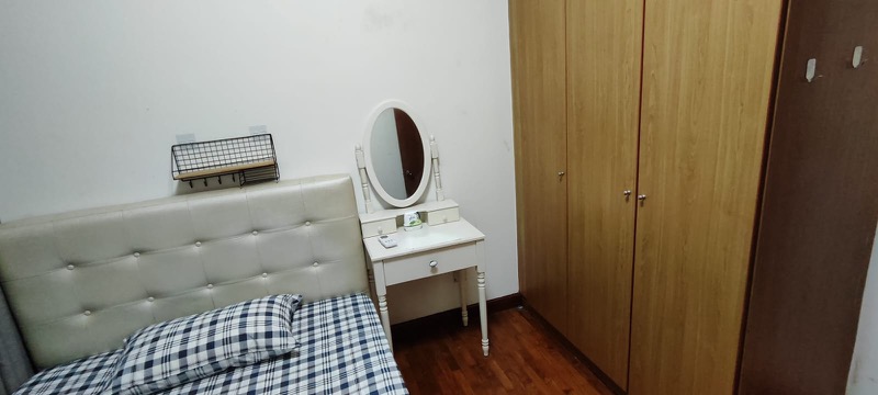 BURLINGTON SQUARE 26