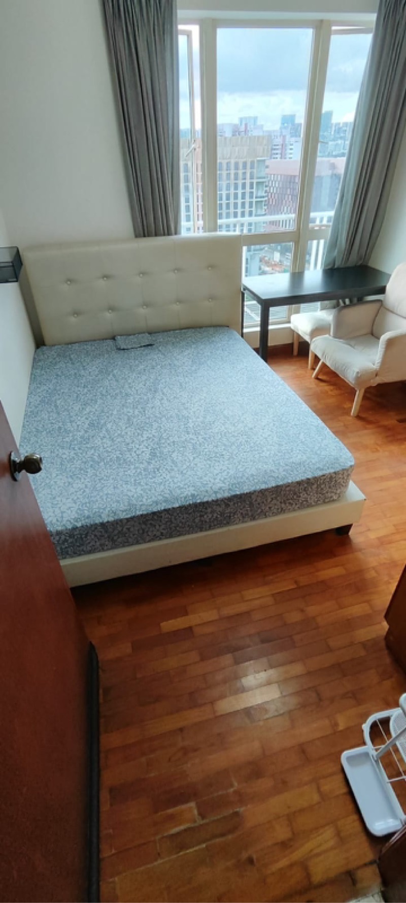 BURLINGTON SQUARE 33