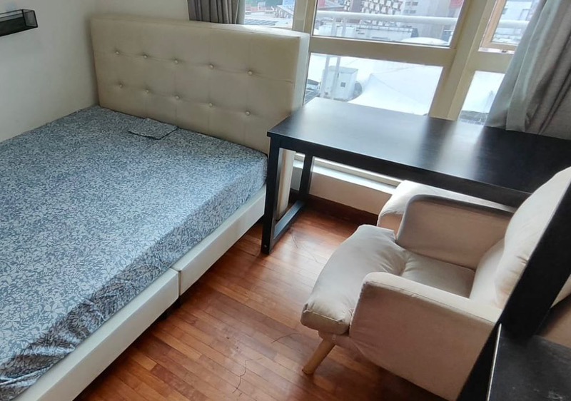 BURLINGTON SQUARE 10