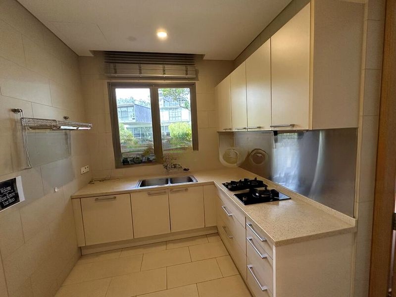 BISHOPSGATE RESIDENCES 13