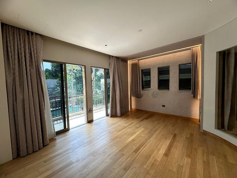 BISHOPSGATE RESIDENCES 8