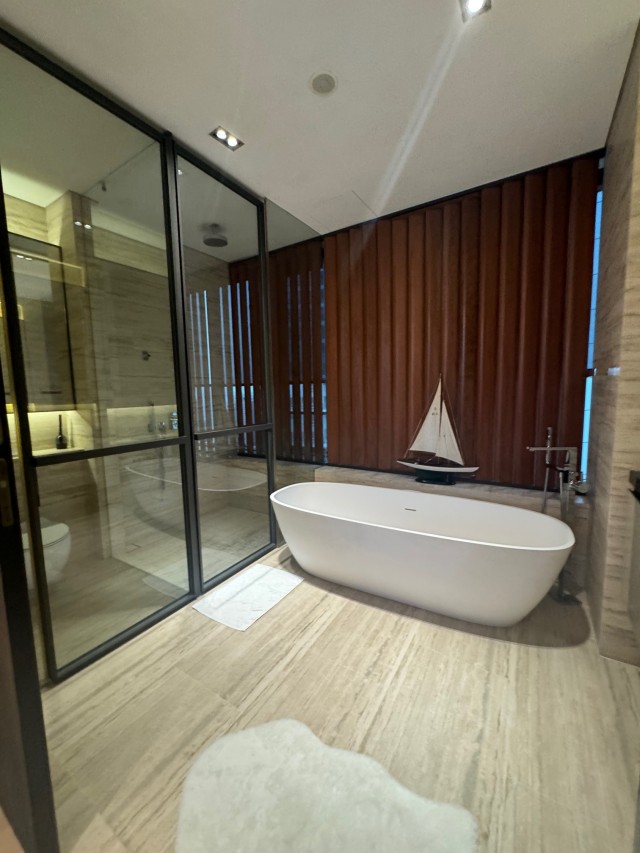 TWENTYONE ANGULLIA PARK 8