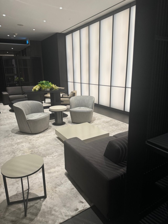 TWENTYONE ANGULLIA PARK 10