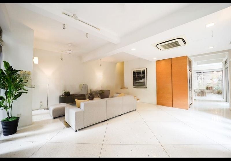 REGENT VILLAS 1