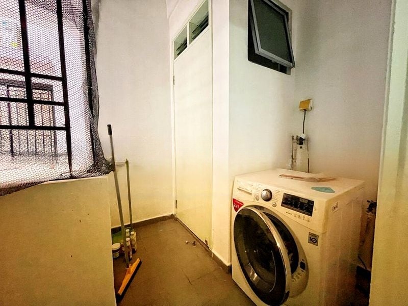 SPRINGDALE CONDOMINIUM 13