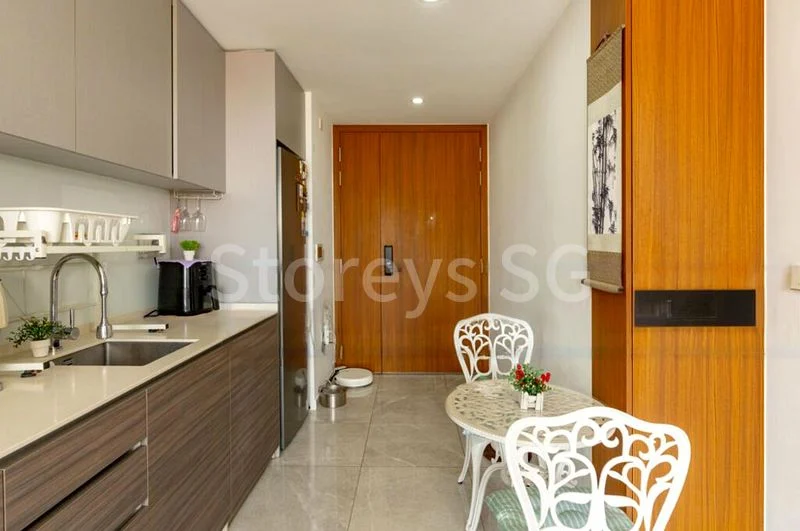 STIRLING RESIDENCES 5