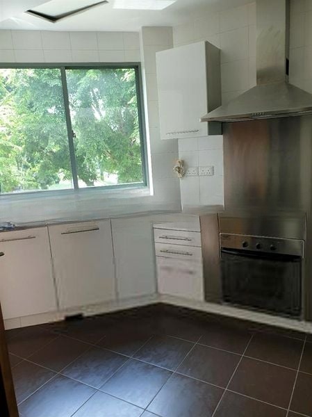 ADAM PARK CONDOMINIUM 10