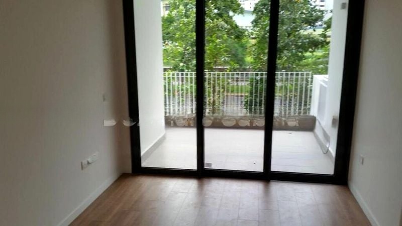 THE LAKEFRONT RESIDENCES 3