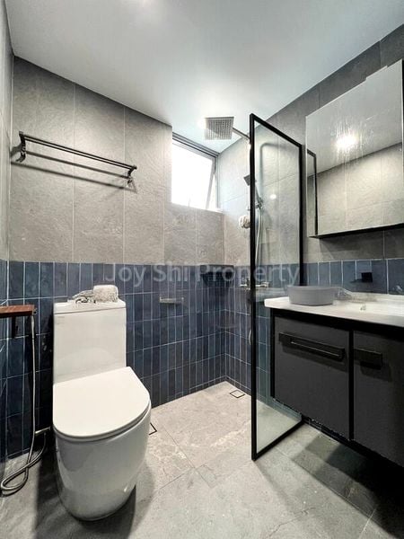 AQUARIUS BY THE PARK 4