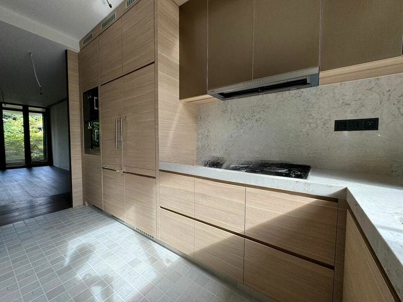 15 HOLLAND HILL 11