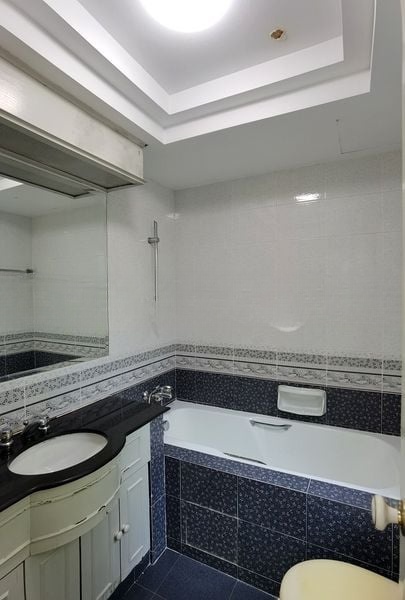 ROYAL PALM MANSIONS 14