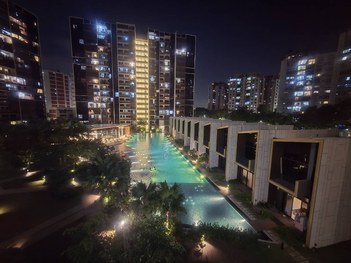 RIVERFRONT RESIDENCES 2