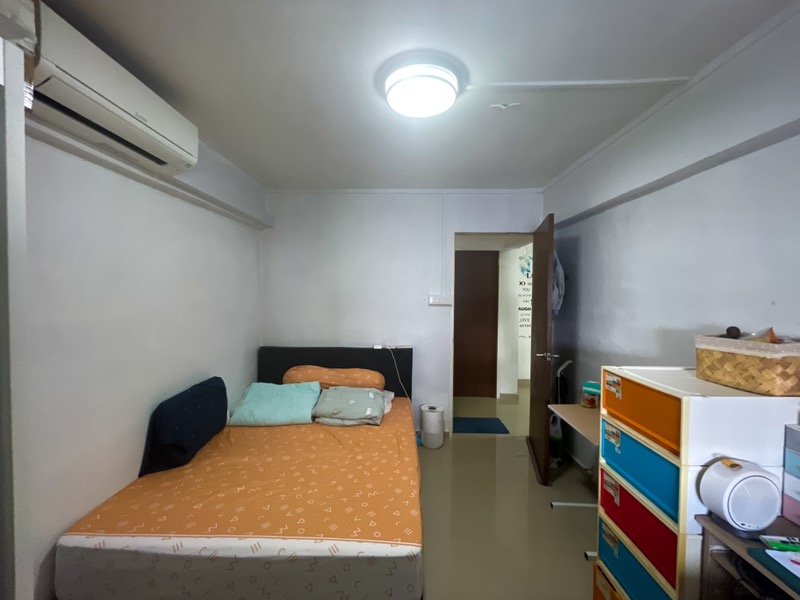 JURONG EAST ST 13 12