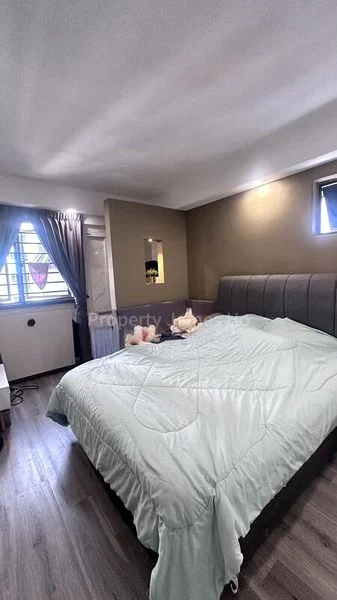 BT BATOK EAST AVE 5 8