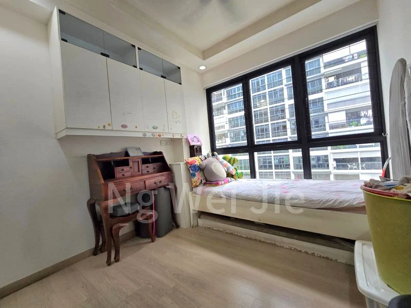 RIVERPARC RESIDENCE 4