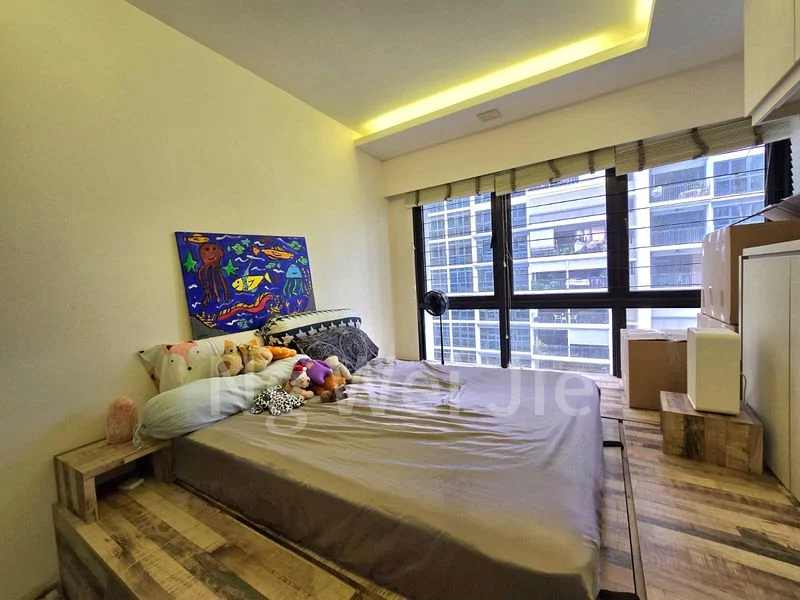 RIVERPARC RESIDENCE 7