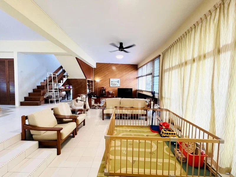 LAKEPOINT CONDOMINIUM 13