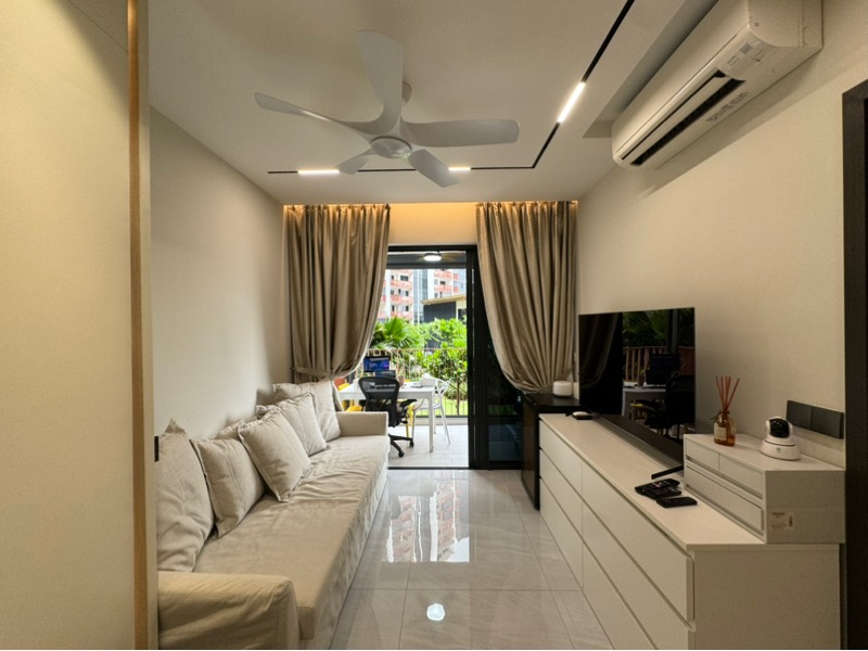 RIVERFRONT RESIDENCES 3