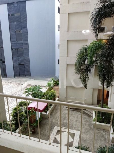 BURLINGTON SQUARE 11