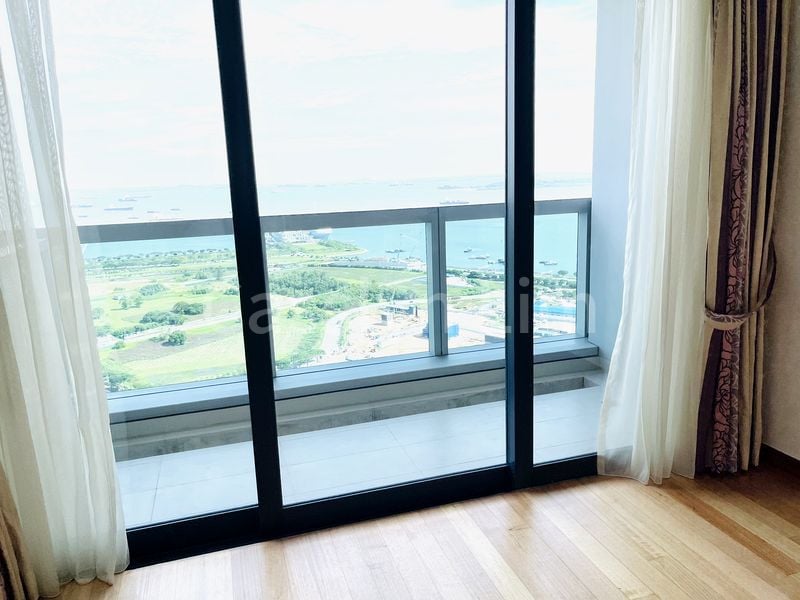 MARINA BAY RESIDENCES 5