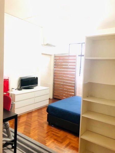 LLOYD COURT 3