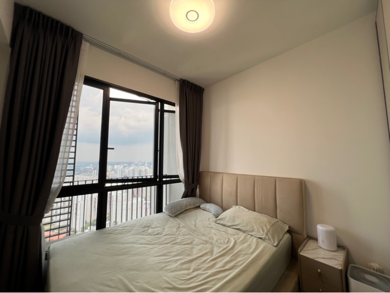 AVENUE SOUTH RESIDENCE 18