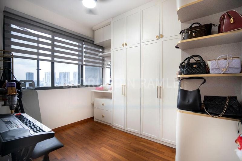 STIRLING RESIDENCES 8