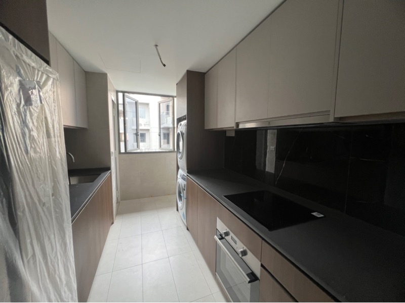 THE WATERGARDENS AT CANBERRA 8