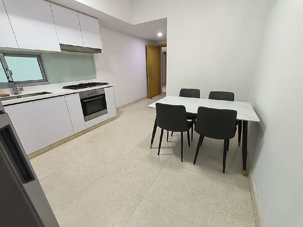 EIGHT RIVERSUITES 17