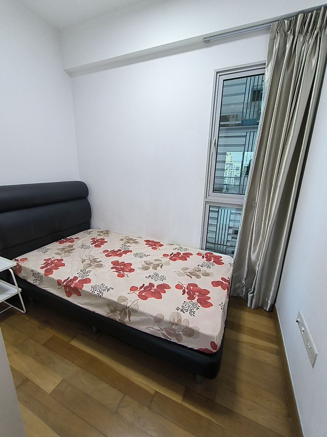 EIGHT RIVERSUITES 20