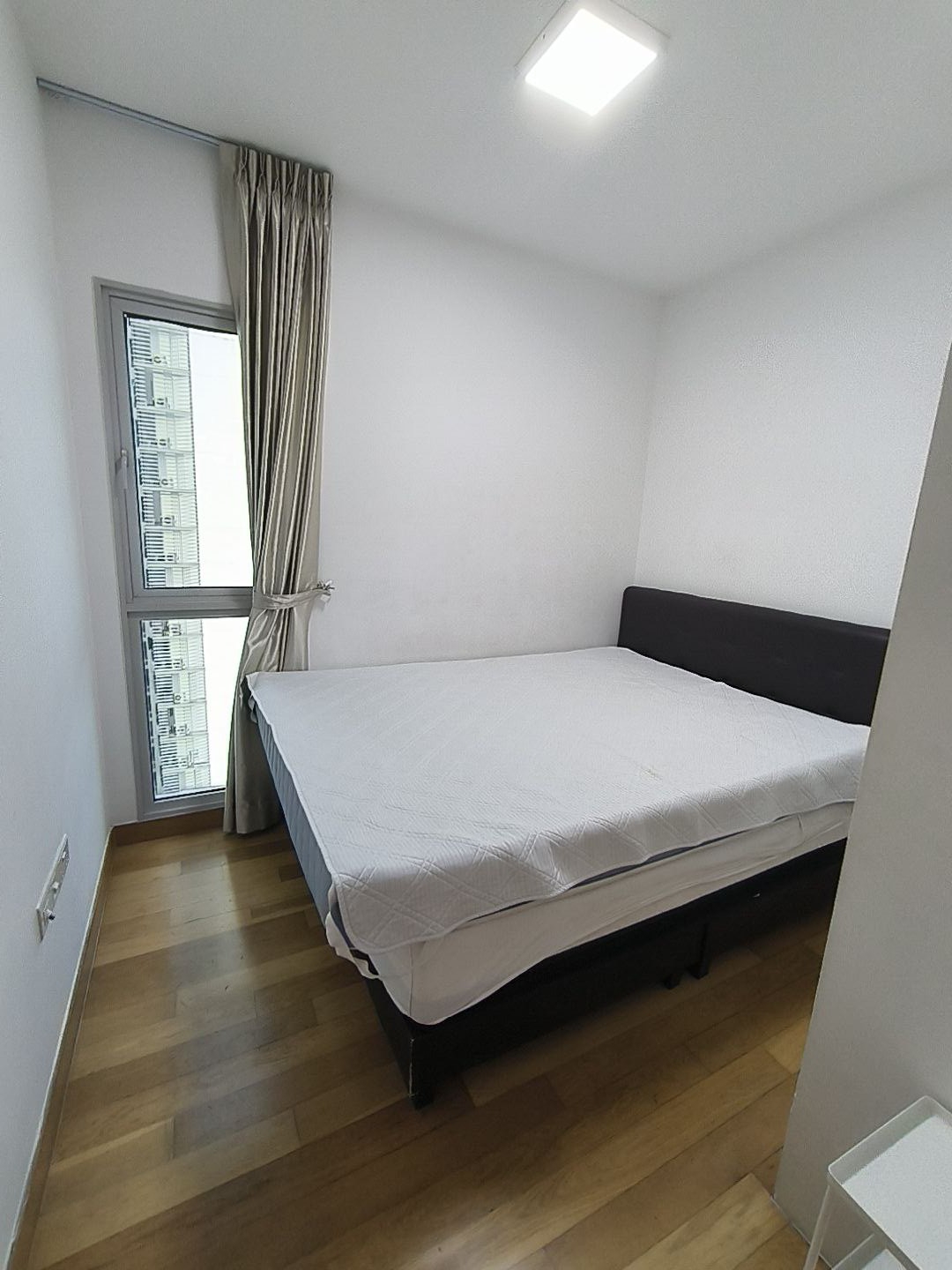 EIGHT RIVERSUITES 10