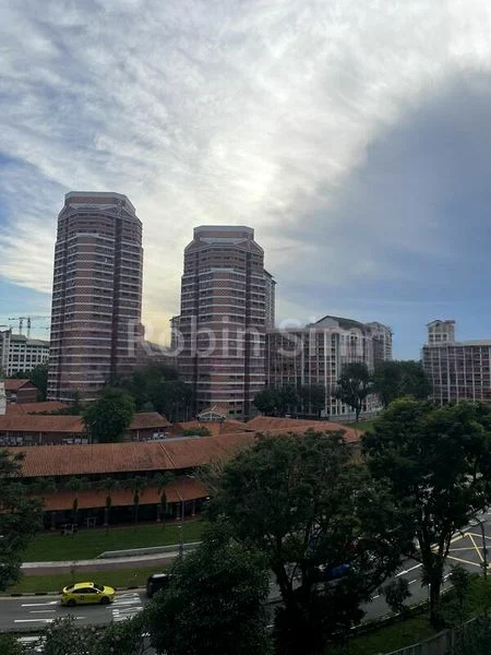 CLOVER BY THE PARK 4