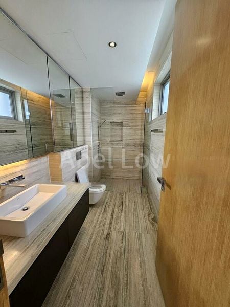 WHITE HOUSE RESIDENCES 8