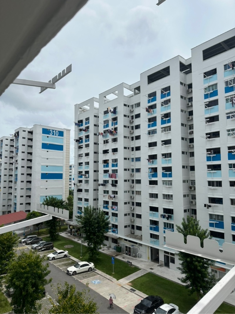 HOUGANG AVE 5 10