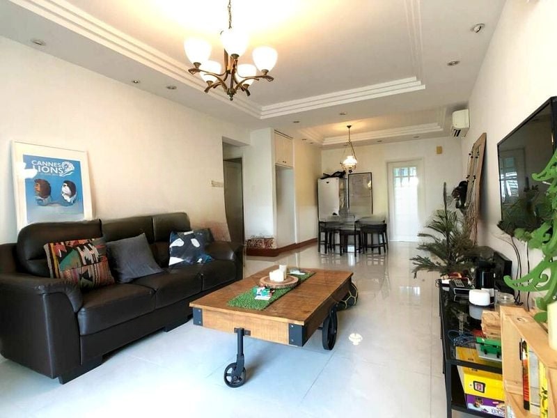 EMERALD PARK 4