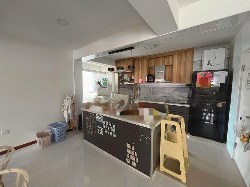 BT BATOK WEST AVE 8 9