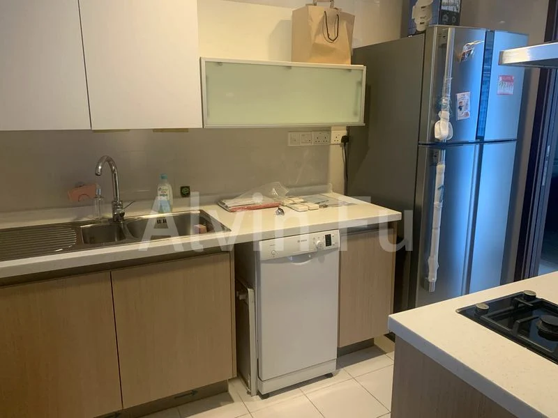 RESIDENCES @ EVELYN 13