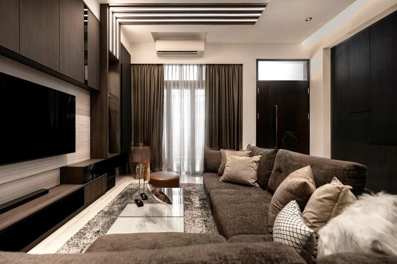 LUXUS HILLS 10