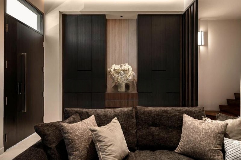 LUXUS HILLS 9
