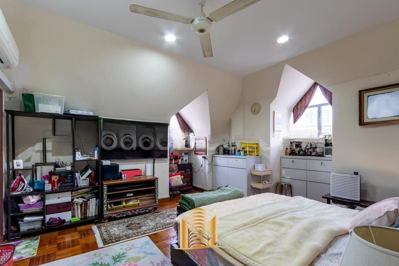 PINETREE CONDOMINIUM 8