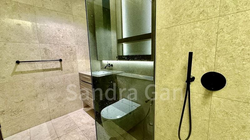 THE REEF AT KING'S DOCK 2