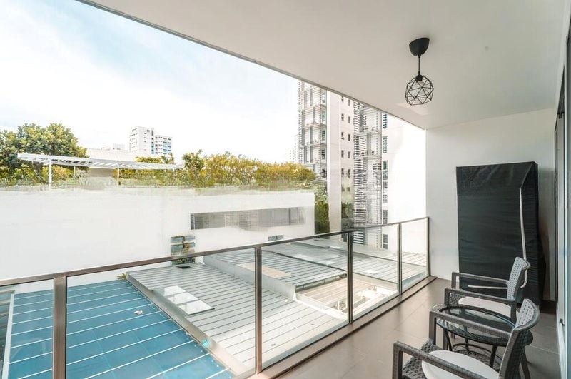 EIGHT RIVERSUITES 12